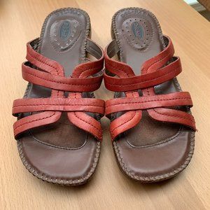 red and brown dr. scholl's gel-pac sandals